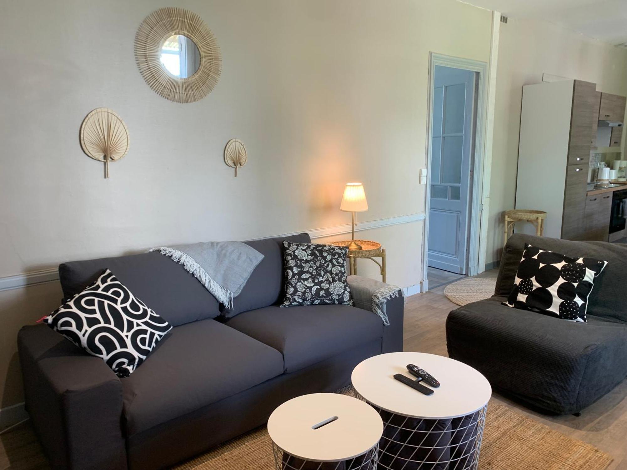 Jolie Medocaine Avec Jardin Apartment Saint-Estephe  Exterior photo
